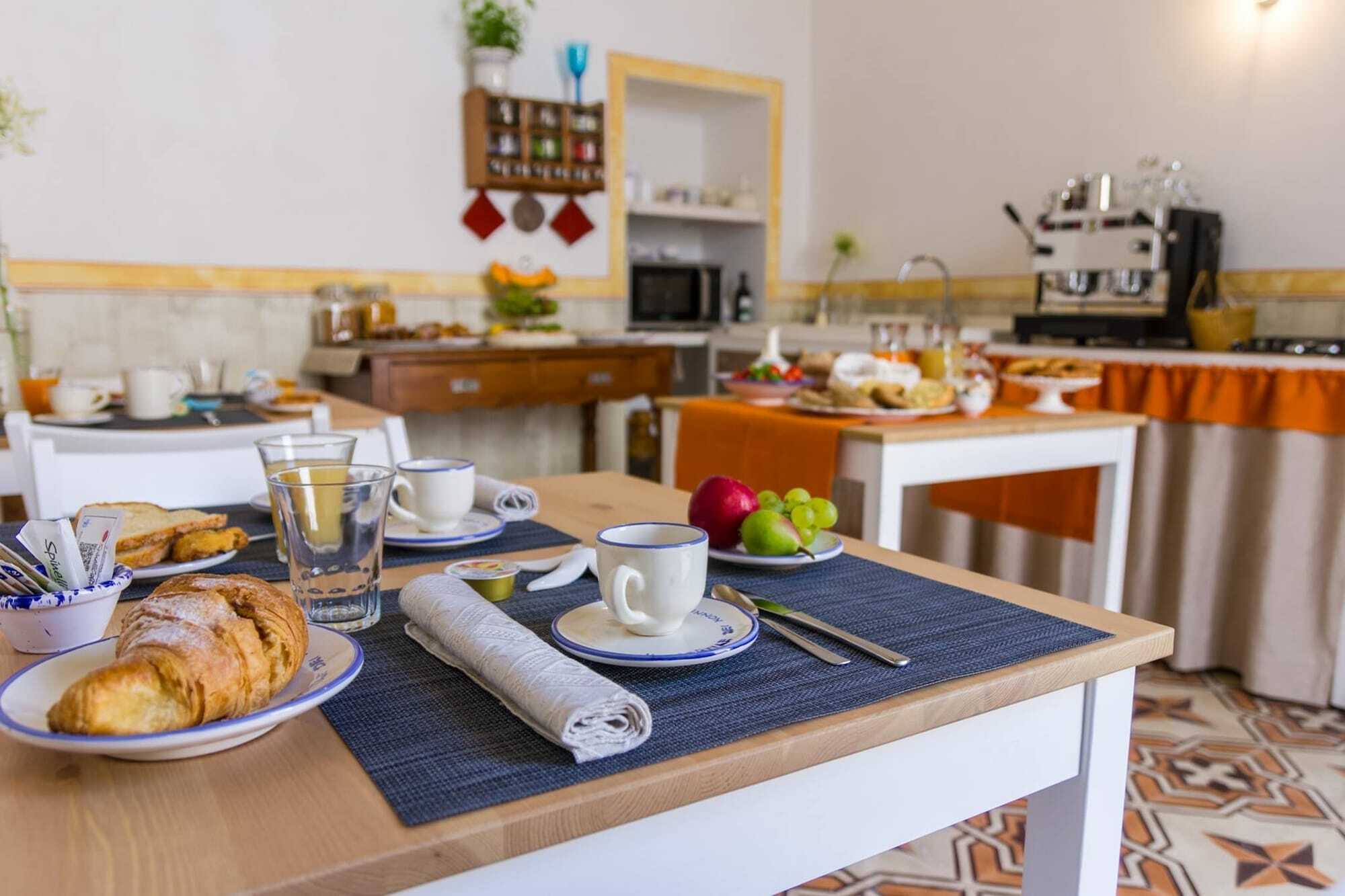 Il Cortile Dei Nonni Bed & Breakfast Morciano di Leuca Ngoại thất bức ảnh